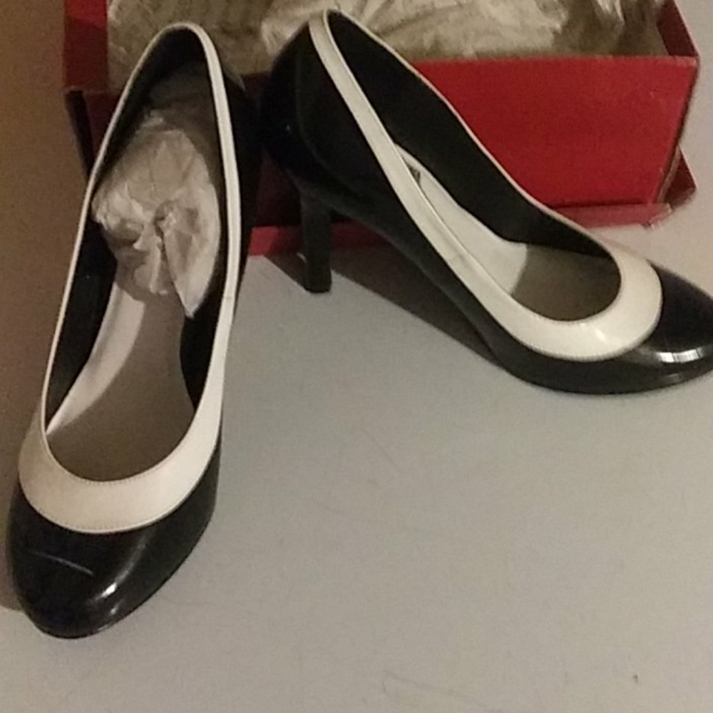 3 in heels.  Victoria Spenser